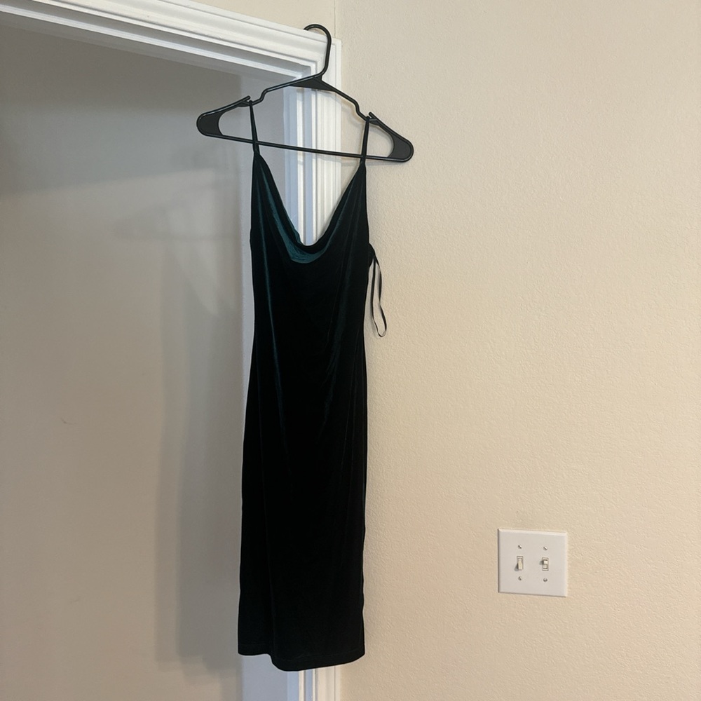 Lulu's Black Midi Dress